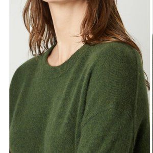 Velvet by Graham & Spencer - 100% Cashmere Crewneck Sweater